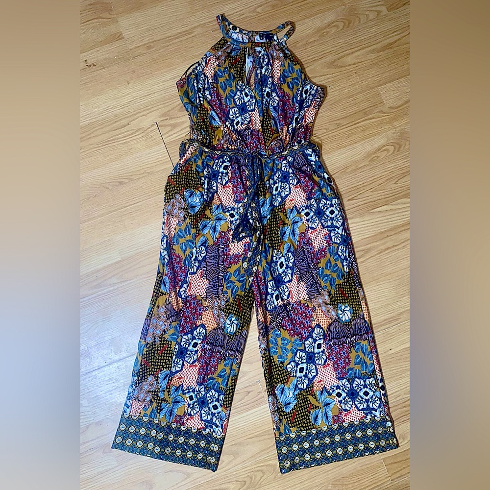 3/20EUC Large NEW DIRECTIONS MULTI COLORED PATTERNED CROPPED JUMPSUIT PANTSUIT
